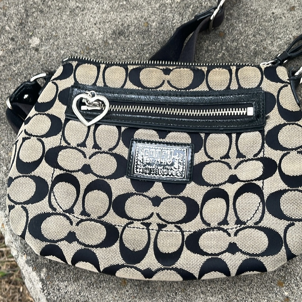 COACH Poppy Crossbody Monogram Bag Black and Tan with Heart Zipper - Picture 2 of 10